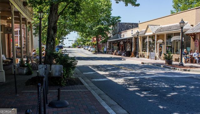 906 Wedgewood Way, Sandy Springs, GA 30350