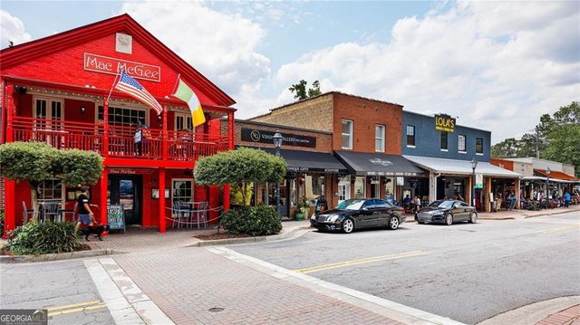 906 Wedgewood Way, Sandy Springs, GA 30350