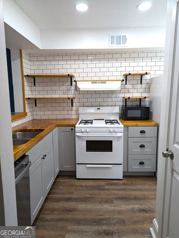 906 Wedgewood Way, Sandy Springs, GA 30350