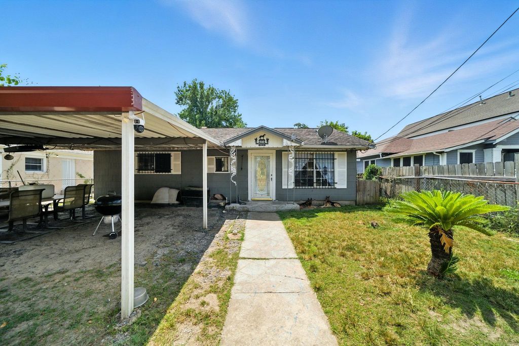 4924 Park Drive, Houston, TX 77023