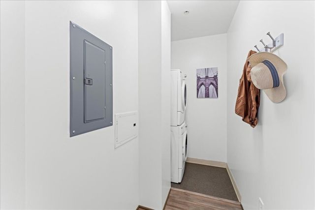 1201 Pine St 365, Oakland, CA 94607