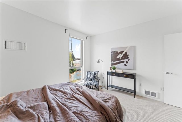 1201 Pine St 365, Oakland, CA 94607