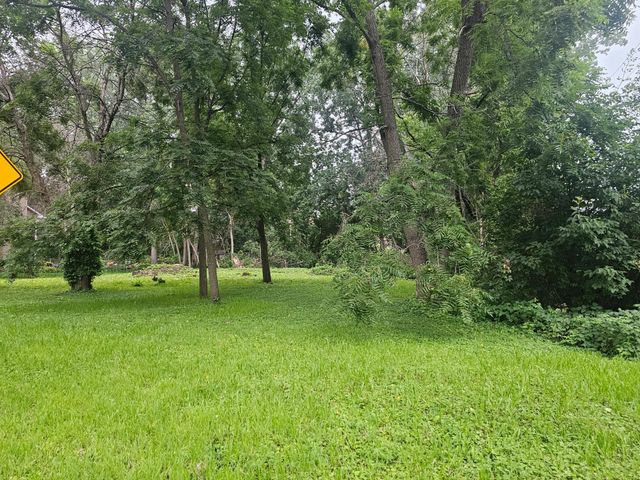 822 Palm Court, North Saint Paul, MN 55109