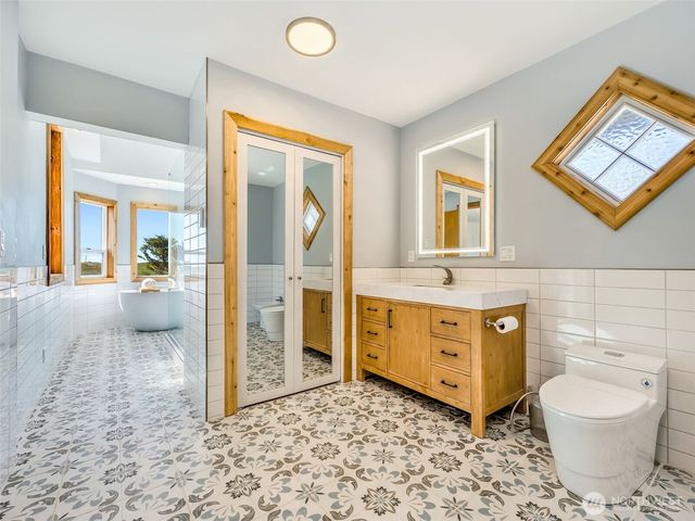 35405 F Place, Ocean Park, WA 98640