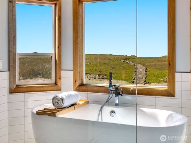 35405 F Place, Ocean Park, WA 98640