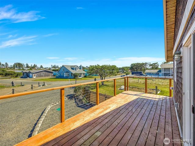 35405 F Place, Ocean Park, WA 98640