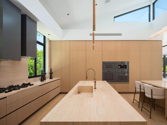 6283 La Jolla Scenic Drive S, San Diego, CA 92037