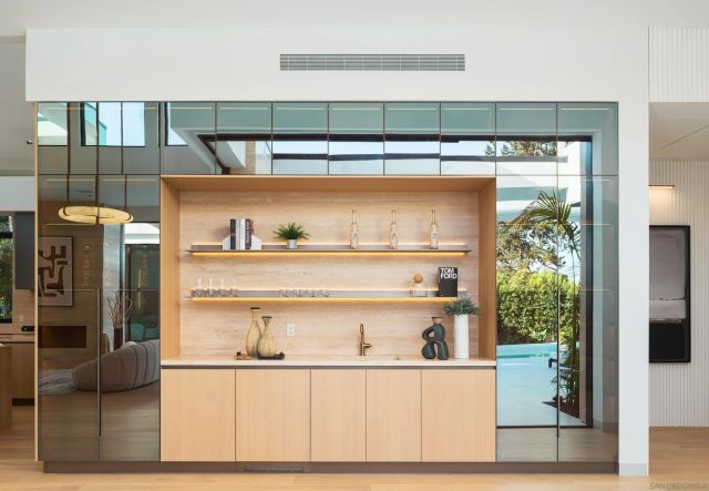 6283 La Jolla Scenic Drive S, San Diego, CA 92037