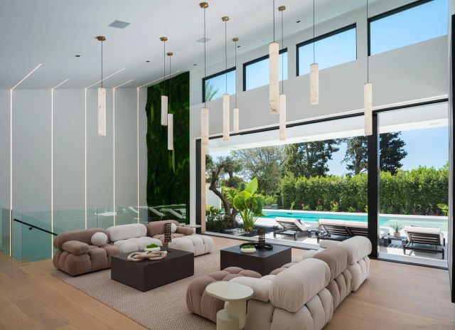 6283 La Jolla Scenic Drive S, San Diego, CA 92037