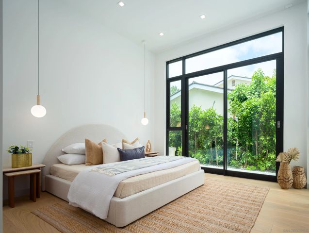 6283 La Jolla Scenic Drive S, San Diego, CA 92037