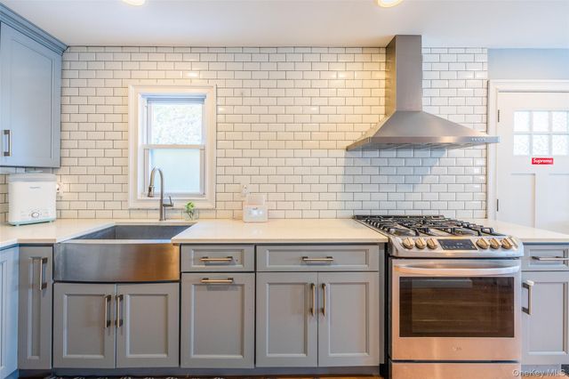 94 Sheridan Boulevard, Mineola, NY 11501