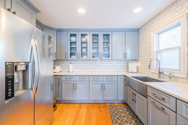 94 Sheridan Boulevard, Mineola, NY 11501