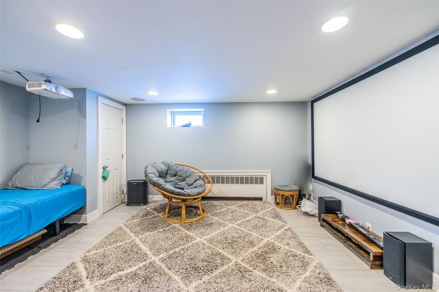 94 Sheridan Boulevard, Mineola, NY 11501