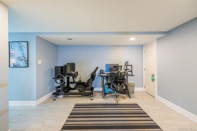 94 Sheridan Boulevard, Mineola, NY 11501