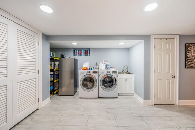 94 Sheridan Boulevard, Mineola, NY 11501