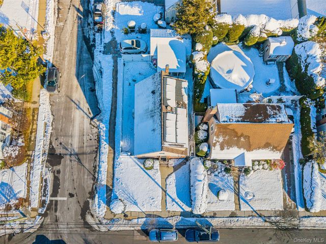 94 Sheridan Boulevard, Mineola, NY 11501