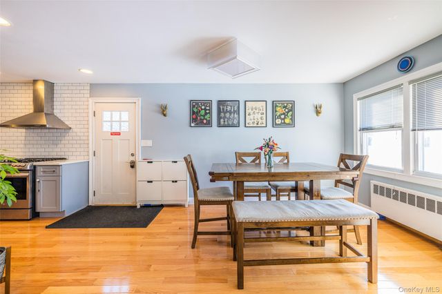 94 Sheridan Boulevard, Mineola, NY 11501