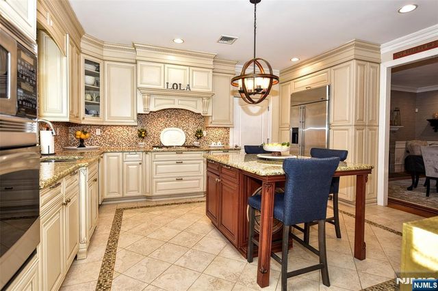 532 Franklin Avenue, Wyckoff, NJ 07481