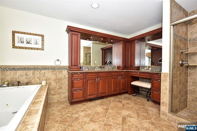 532 Franklin Avenue, Wyckoff, NJ 07481