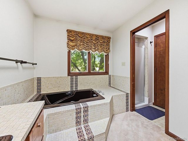 30 Dutch Creek Dr, Littleton, CO 80123