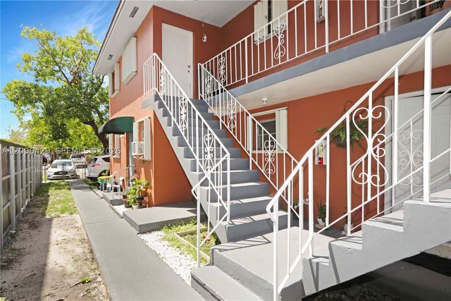 3191 SW 23rd St, Miami, FL 33145