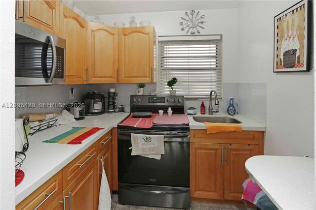 3191 SW 23rd St, Miami, FL 33145