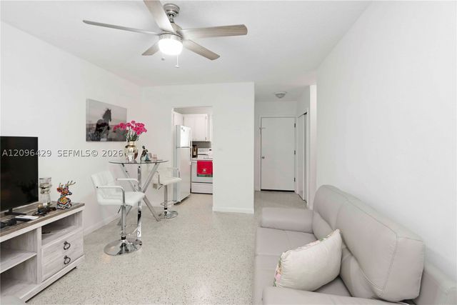3191 SW 23rd St, Miami, FL 33145