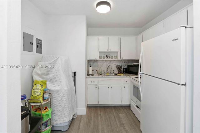 3191 SW 23rd St, Miami, FL 33145
