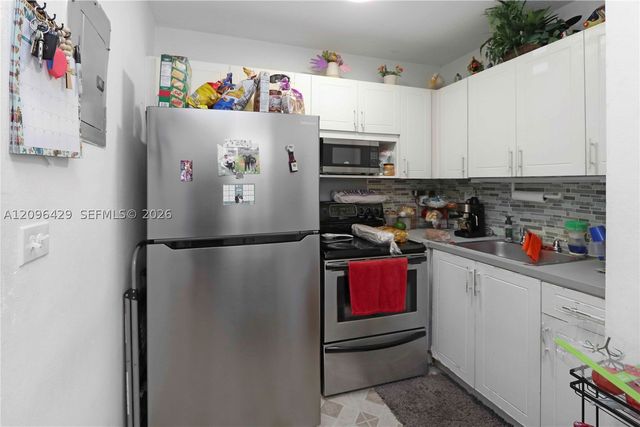 3191 SW 23rd St, Miami, FL 33145
