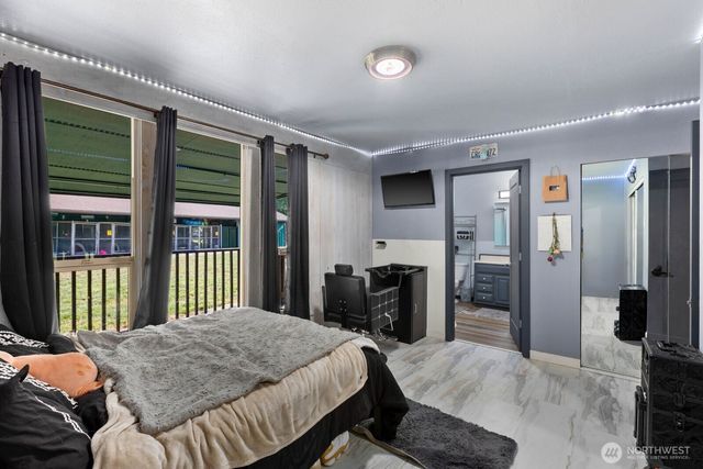 32113 98th Avenue E, Eatonville, WA 98328