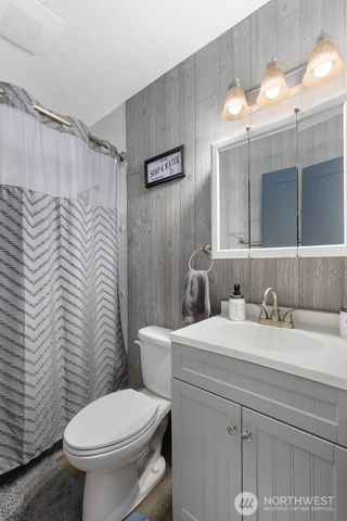 32113 98th Avenue E, Eatonville, WA 98328