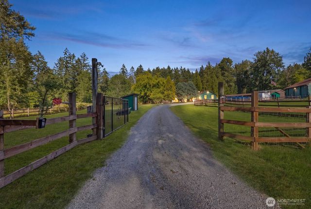 32113 98th Avenue E, Eatonville, WA 98328