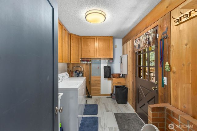 32113 98th Avenue E, Eatonville, WA 98328