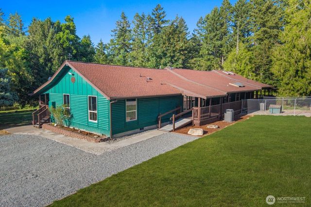 32113 98th Avenue E, Eatonville, WA 98328