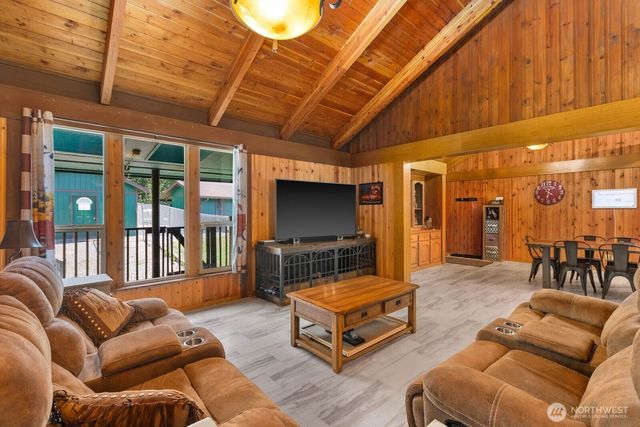 32113 98th Avenue E, Eatonville, WA 98328