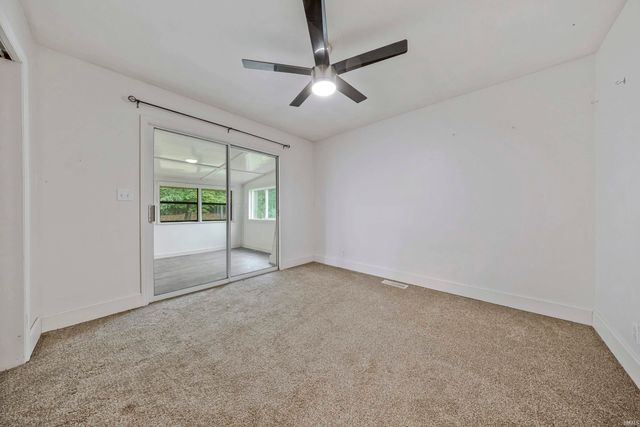 7424 Oaklawn Drive, Newburgh, IN 47630