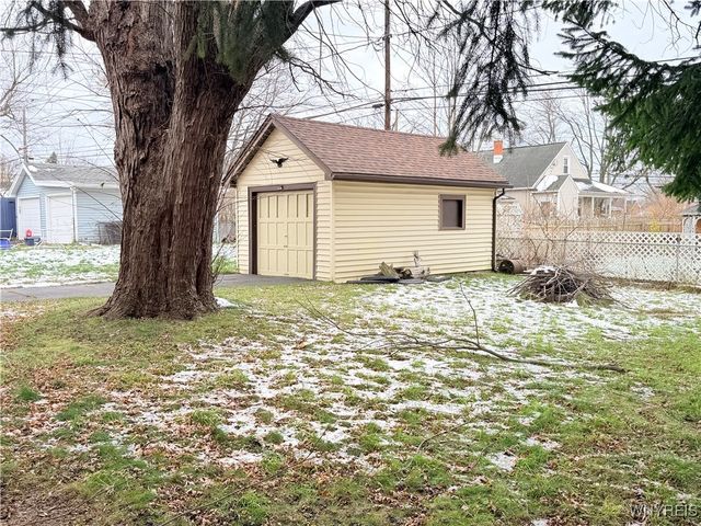 3582 Harrison Avenue, Hamburg, NY 14219