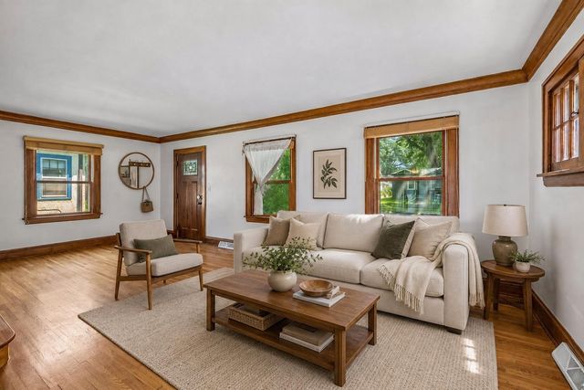 4340 29th Avenue S, Minneapolis, MN 55406