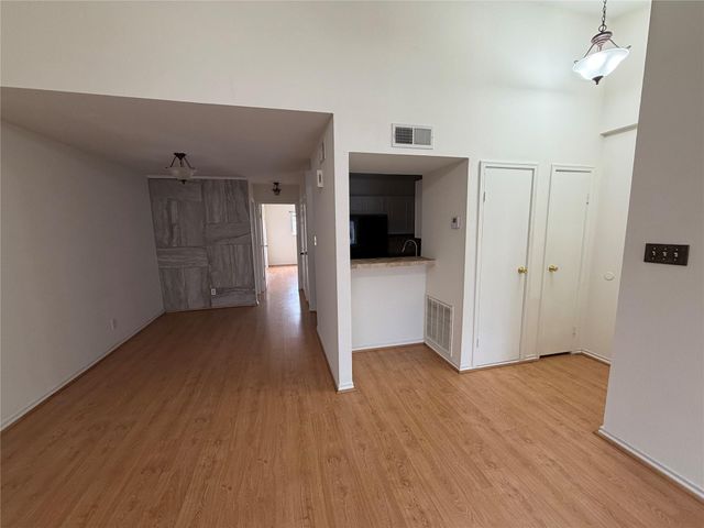 10811 Richmond Avenue 111, Houston, TX 77042