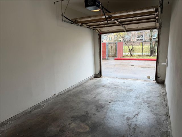 10811 Richmond Avenue 111, Houston, TX 77042