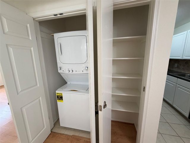 10811 Richmond Avenue 111, Houston, TX 77042