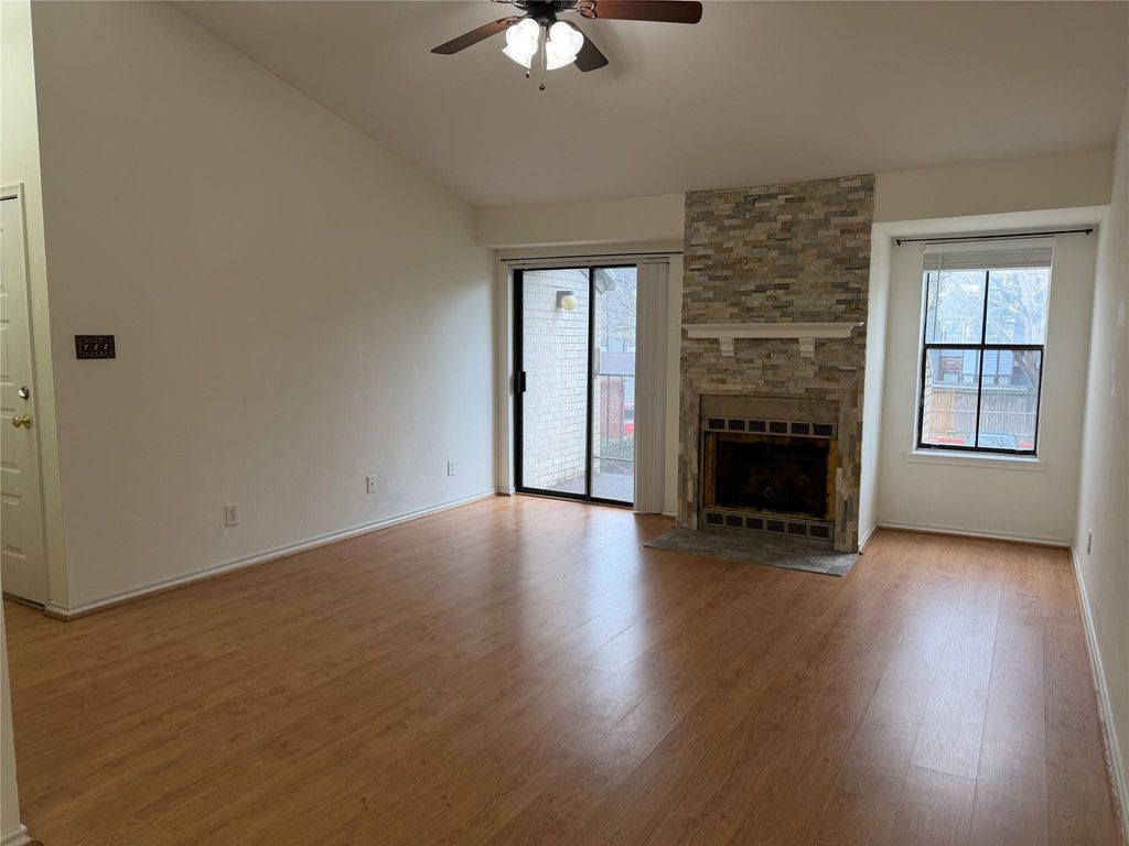 10811 Richmond Avenue 111, Houston, TX 77042