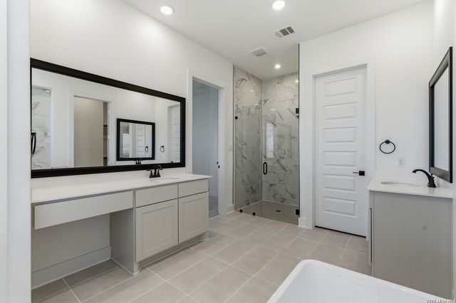 607 Lago Landing, San Antonio, TX 78263
