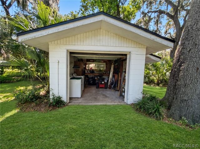 129 S Sparrow Point, Inverness, FL 34450