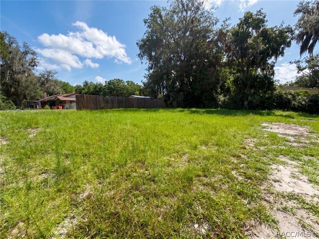 129 S Sparrow Point, Inverness, FL 34450
