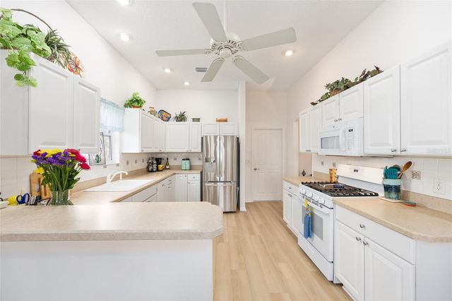 8288 SE 176TH LAWSON LOOP, The Villages, FL 32162