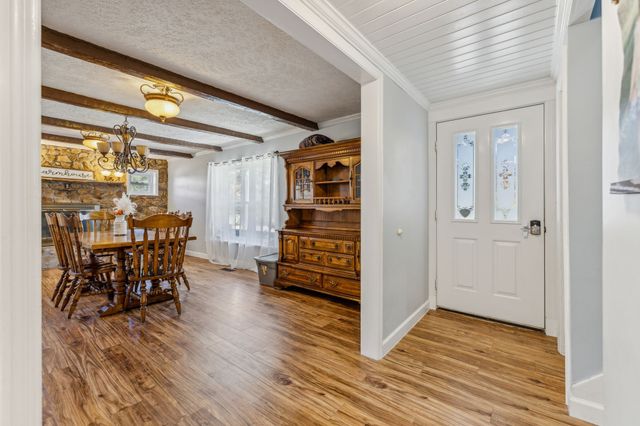 635 Cane Creek Rd, Hohenwald, TN 38462