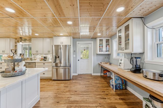 635 Cane Creek Rd, Hohenwald, TN 38462
