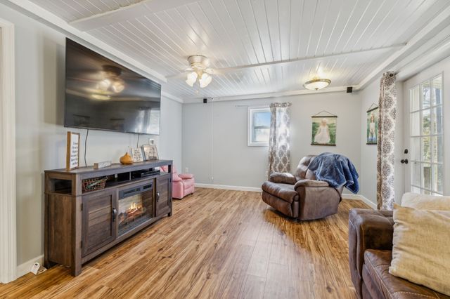 635 Cane Creek Rd, Hohenwald, TN 38462