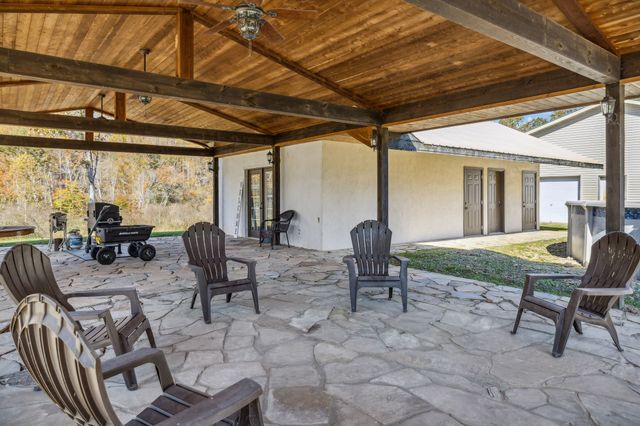 635 Cane Creek Rd, Hohenwald, TN 38462